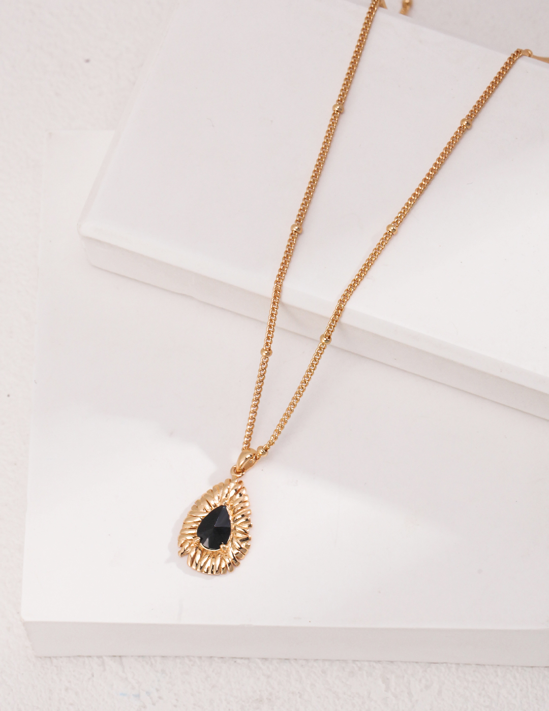 Black Gem Vintage Chain Necklace | 18 K Gold Vermeil Necklace with Black Gem