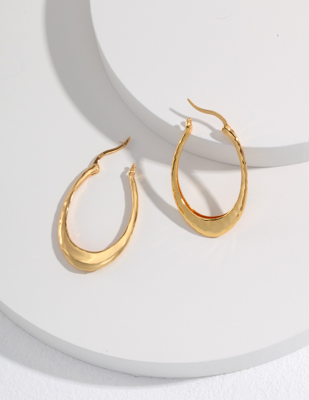 Sunday Gold Hoop Earrings | 18K Gold Vermeil Hoop Earrings