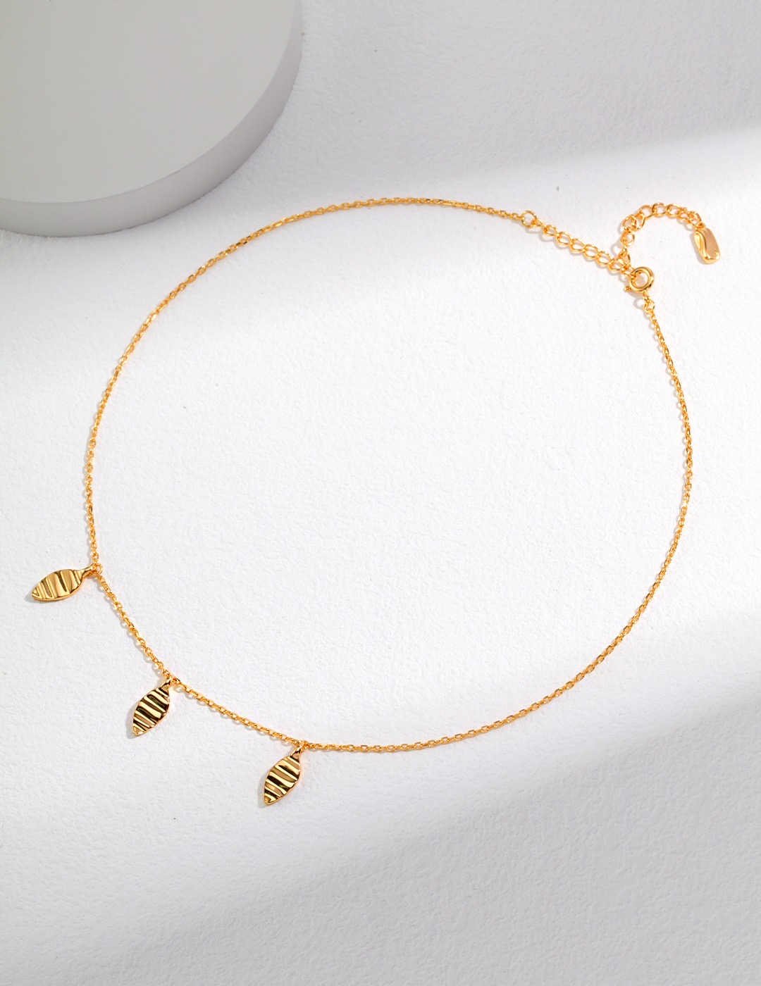 Gold Leaves Adjustable Necklace - Jewelry Voutique