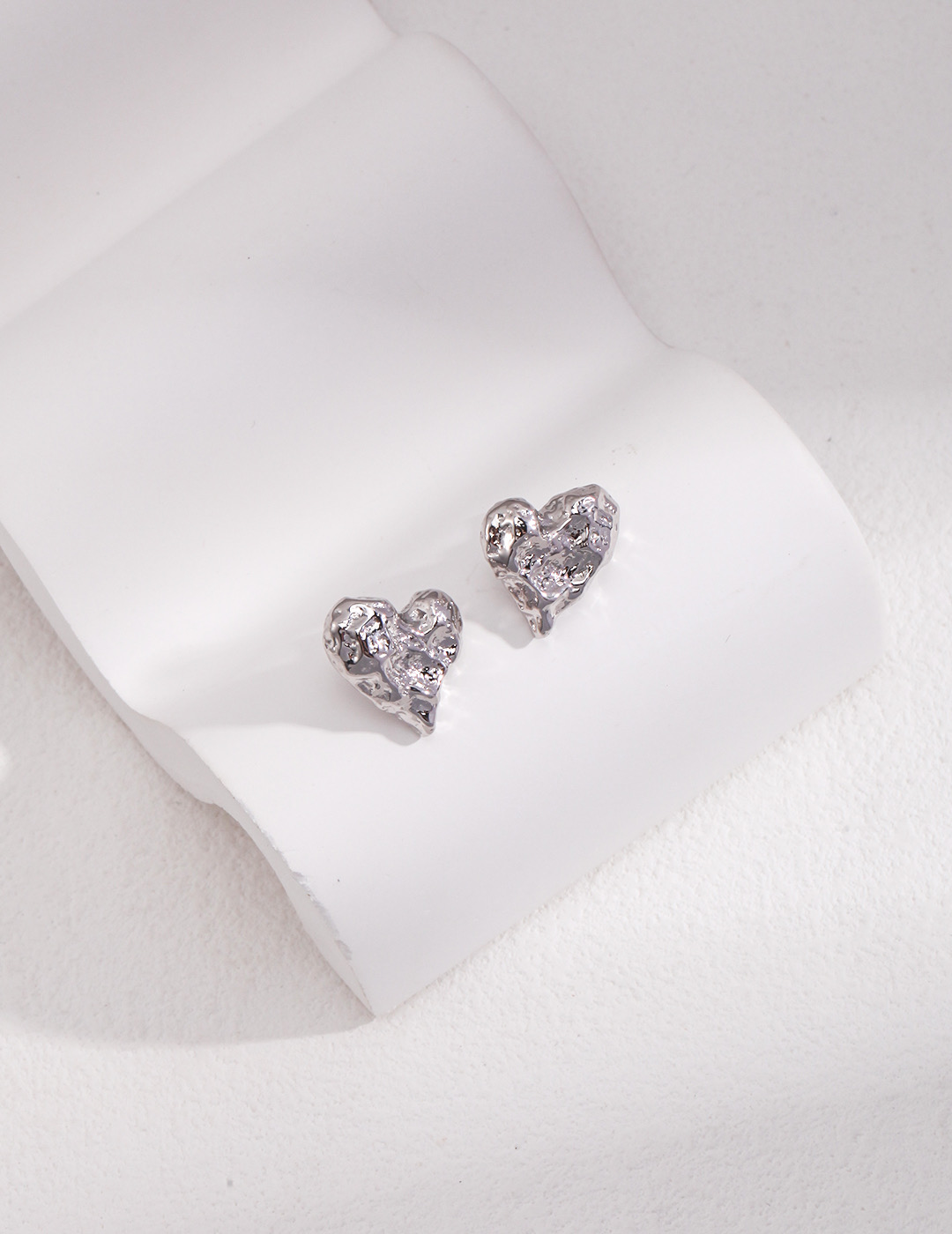 Heart Crafted Silver Stud Earrings - Jewelry Voutique