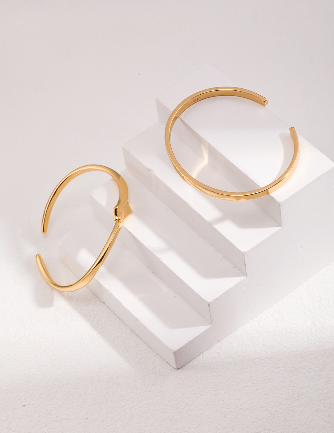 I.U. Gold Thin Bangle - Jewelry Voutique