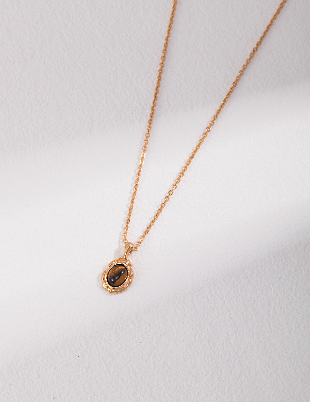 Tiger's Eye Gold Necklace | Embrace Strength - Voutique