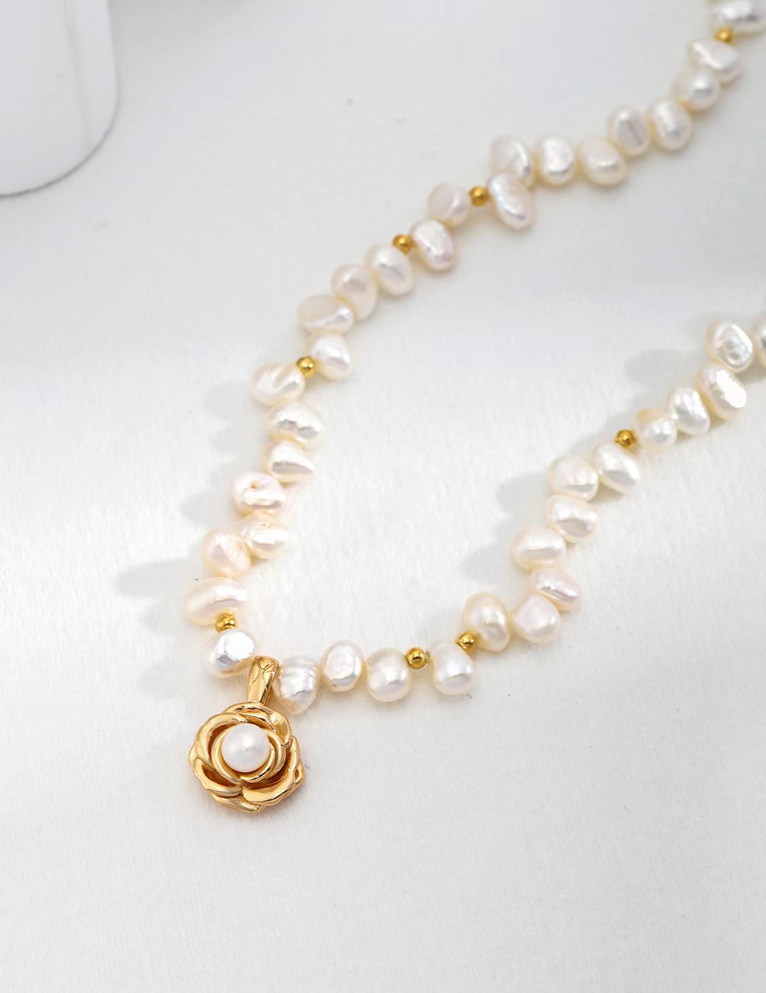 18K Gold Camellia Pearl Necklace - Jewelry Voutique