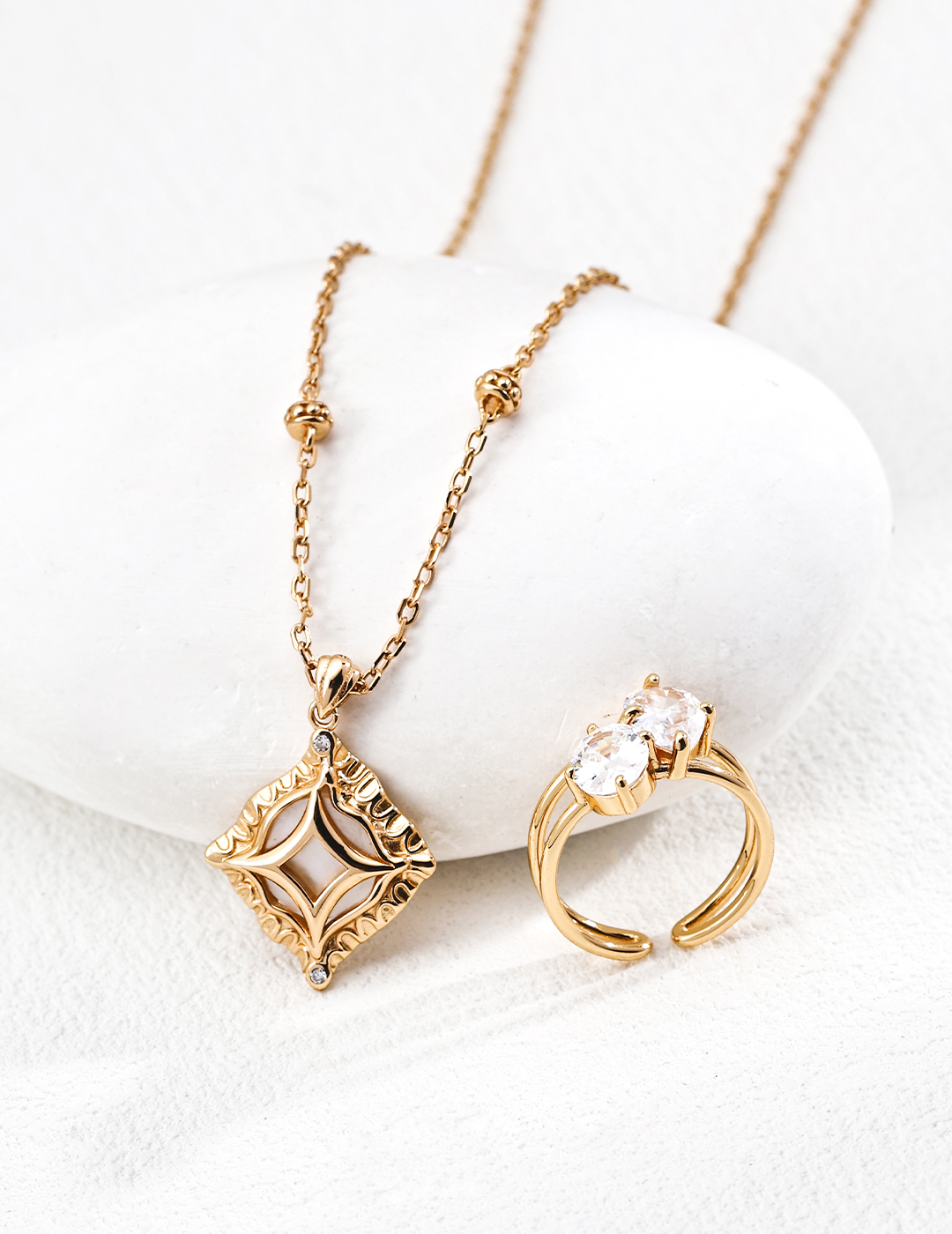 Lumière Luxe Gold Necklace